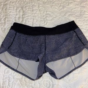 Lulu lemon speed short